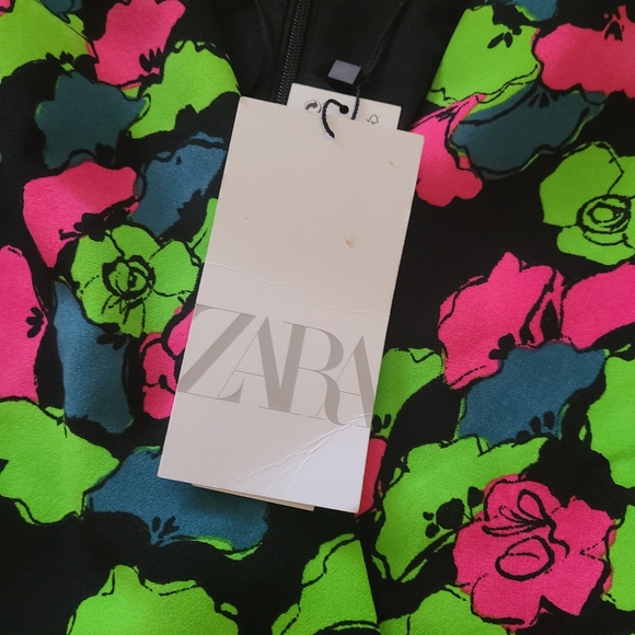 NWT Zara Floral Bodysuit in Size Small - Picture 2 of 8